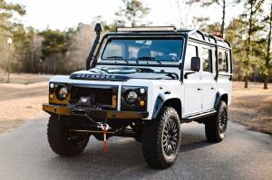 Land Rover Defender 110 by Osprey Custom Cars 1993 года 